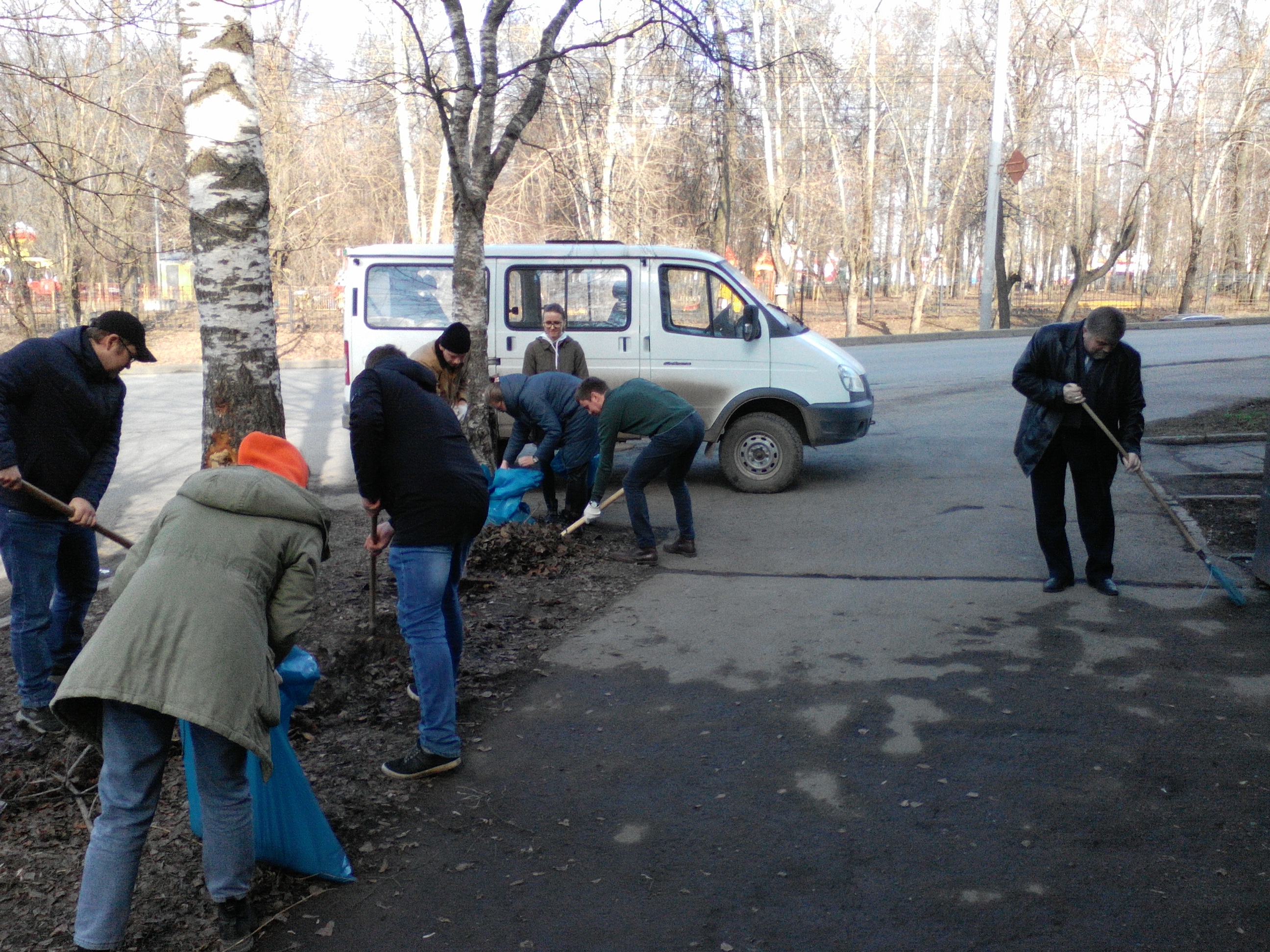 Сотрудники кировского ЦСР приняли участие во Всероссийском субботнике