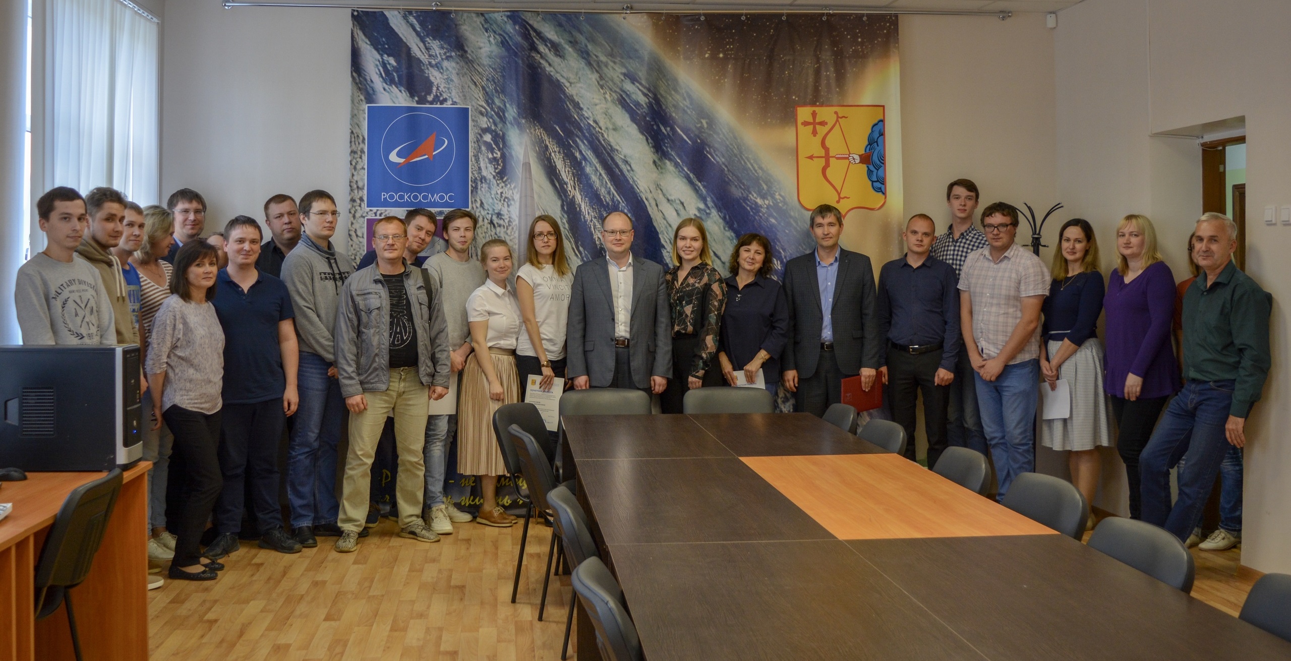 Региональный министр ИТ Юрий Палюх вручил почетные грамоты специалистам кировского ЦСР (анонс)