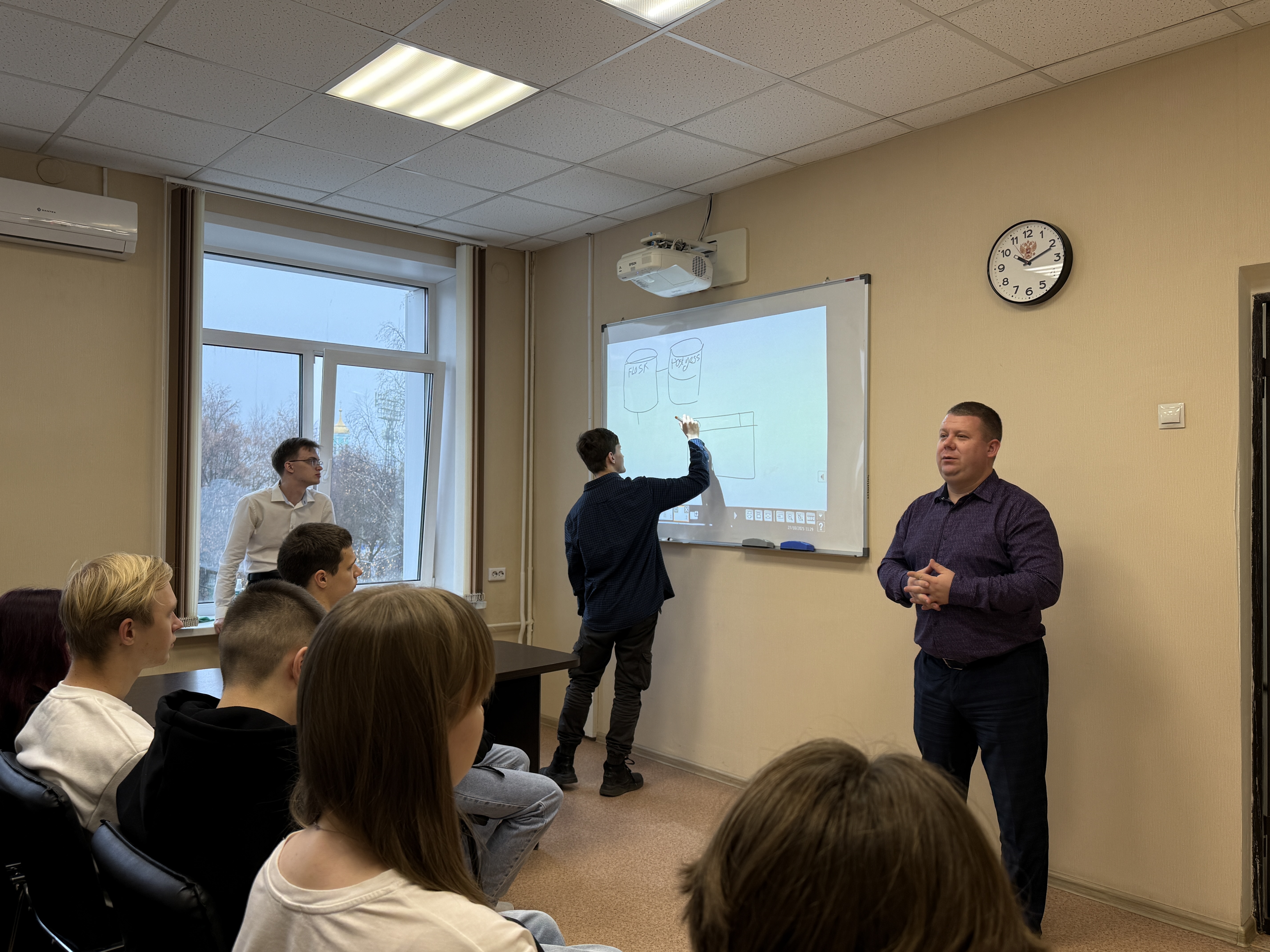 В кировском ЦСР разрабатывают чат-боты для мессенджера MAX