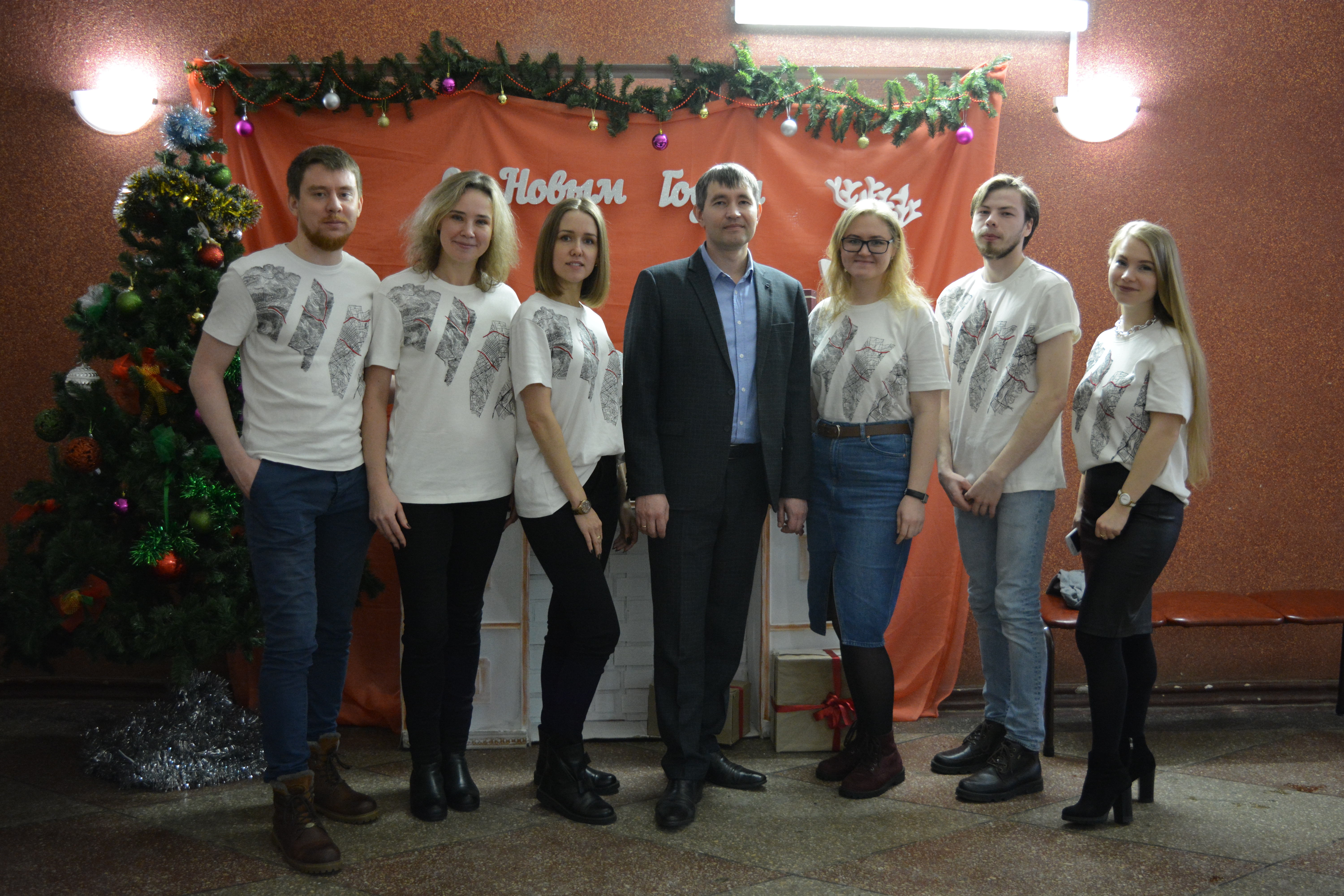 Специалистам кировского ЦСР вручили почетные грамоты и благодарственные письма