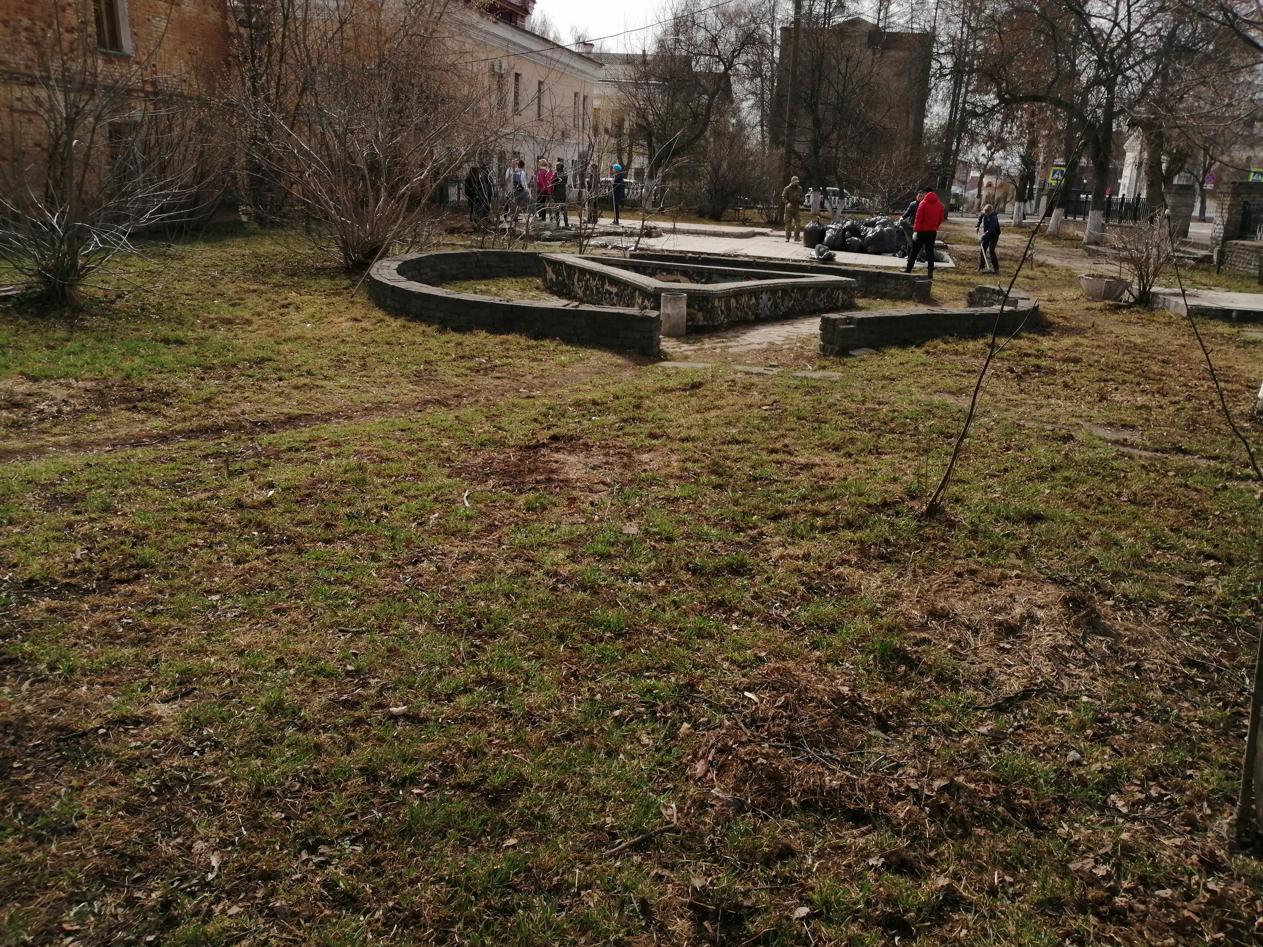 Центр стратегического развития информационных ресурсов и систем управления принял участие в общегородском субботнике